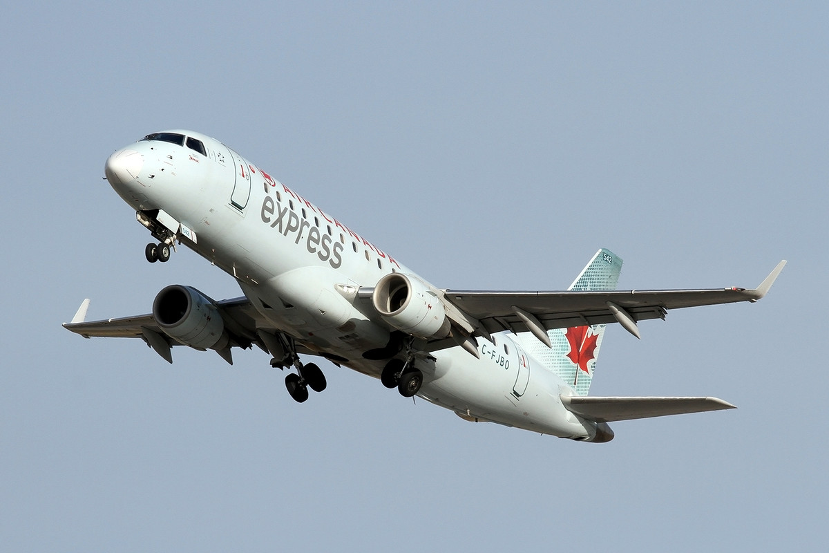010_ERJ-170-200SU_C-FJBO ∕ 542_Air Canada Express