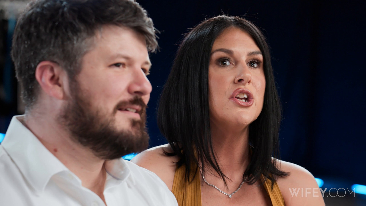 Sienna Rae And Logan - Hubby Watches Wife Get Double Penetrated - WIFEY.mp4.0004