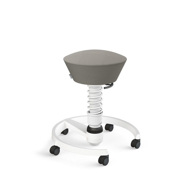 Aktiv-Bürostuhl mit einer gewölbten Sitzfläche und bewegbarer Federbasis auf Rollen.