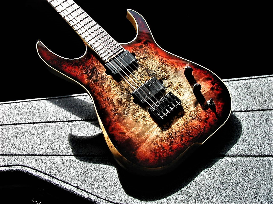 Raptor 6 - Versatile with classic design - Skervesen Custom