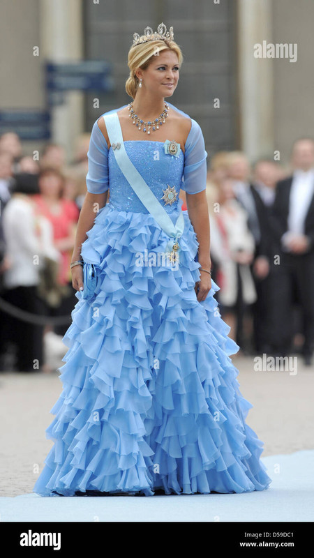 princess-madeleine-of-sweden-arrives-for-the-wedding-of-crown-princess-D59DC1