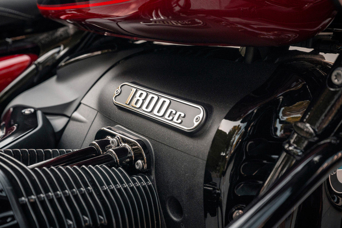 P90569074_highRes_bmw-r-18-roctane-r-1