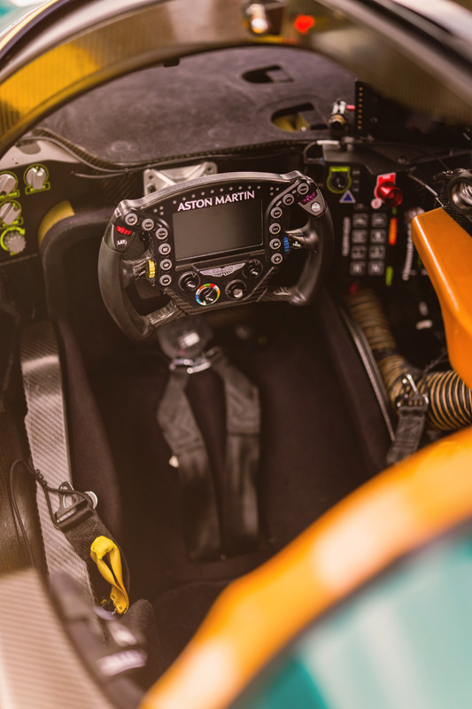 Aston Martin Valkyrie LM_13