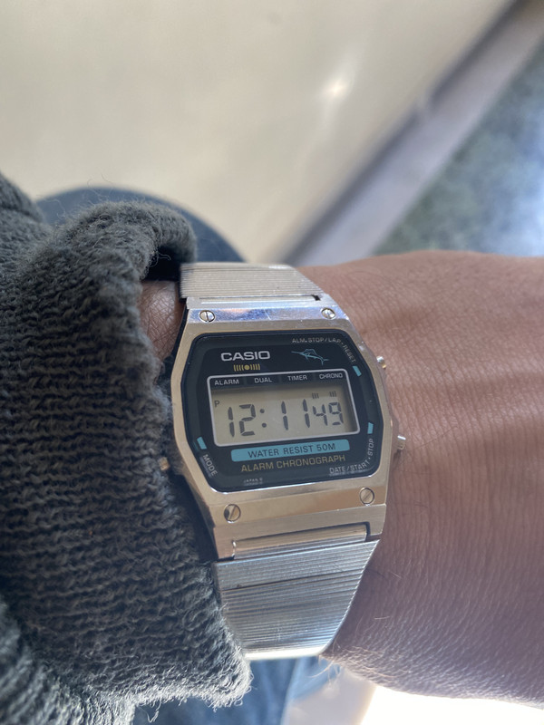 5803E78B-1D81-4CF9-B49A-8755703FD5EB