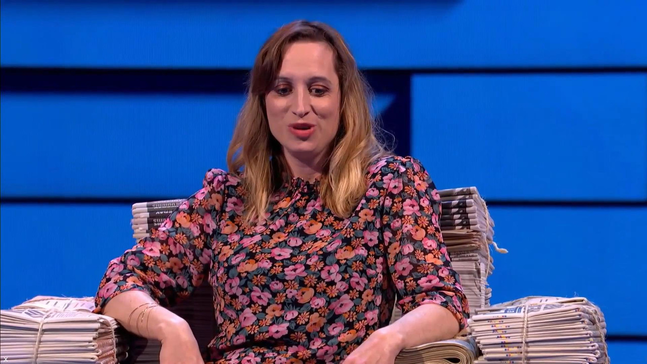 Isy Suttie 171021.mp4_snapshot_01.48_[2021.10.17_03.00.22]