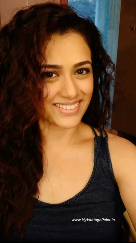 17-Girija-Oak-Godbole-Face-Closeup-Photos-My-Vantage-Point