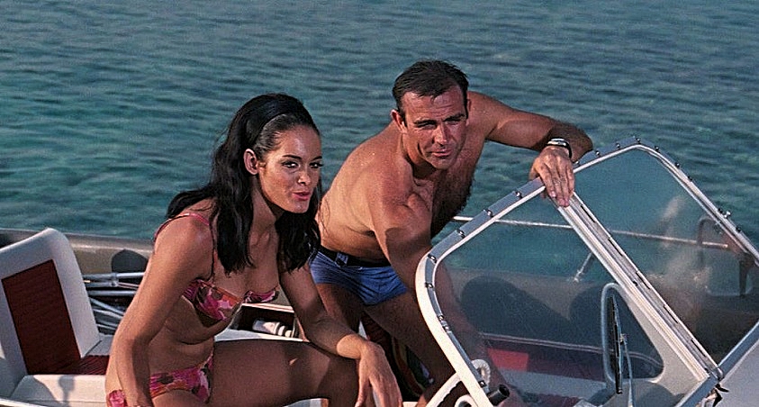 MARTINE-BESWICK-THUNDERBALL-FOTOR-2.jpg