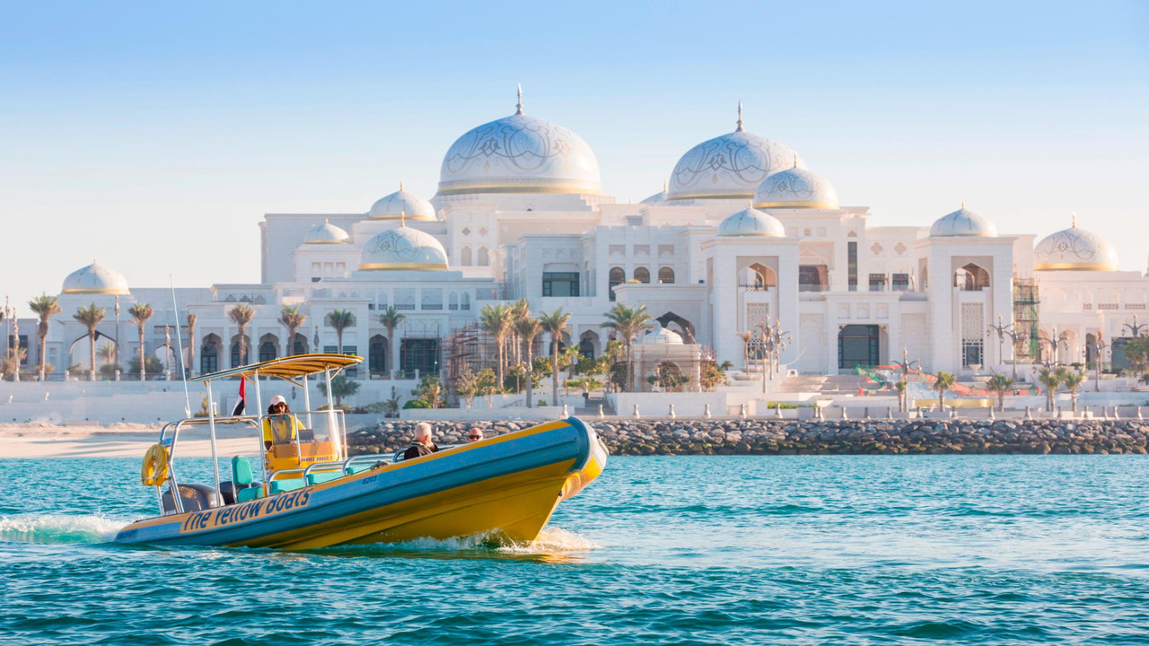 181206155549-the-yellow-boats-abu-dhabi-006-sightseeing-tour-royal-palace-copy