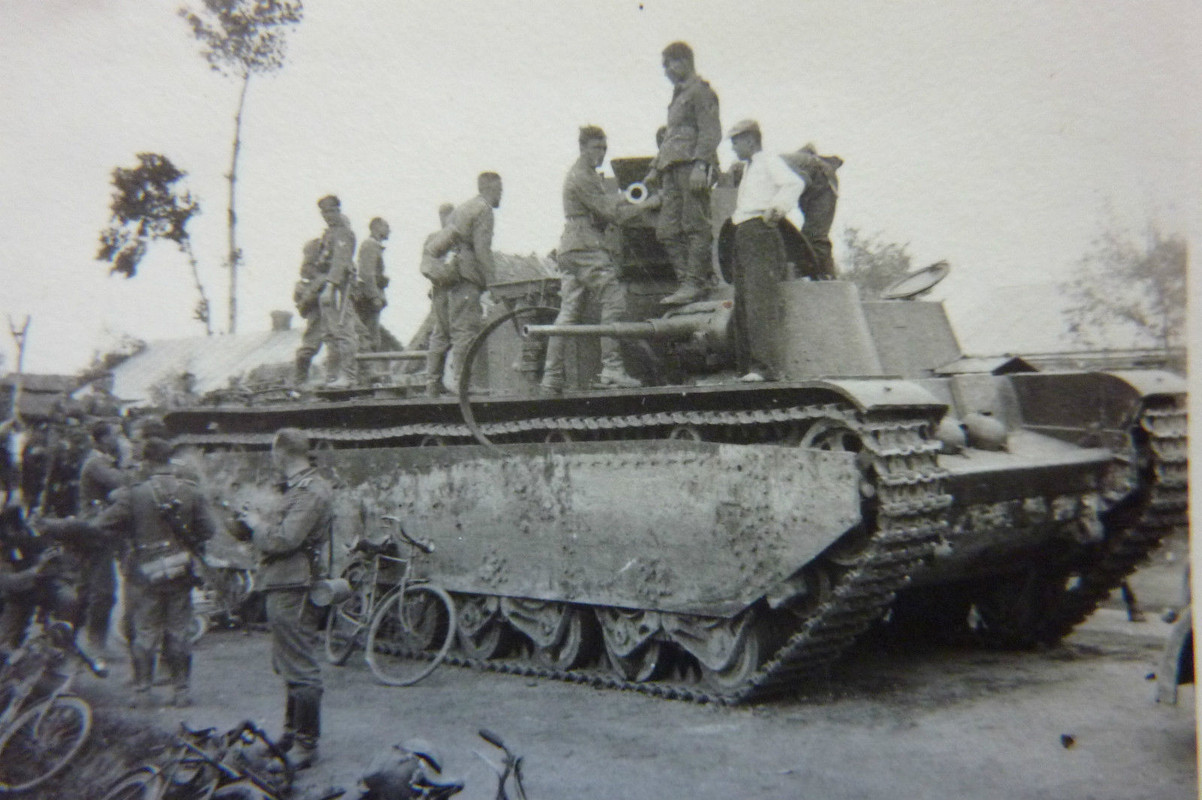 PANZER T-35, RARITÄT = konischer 4,5cm -Kanonen 