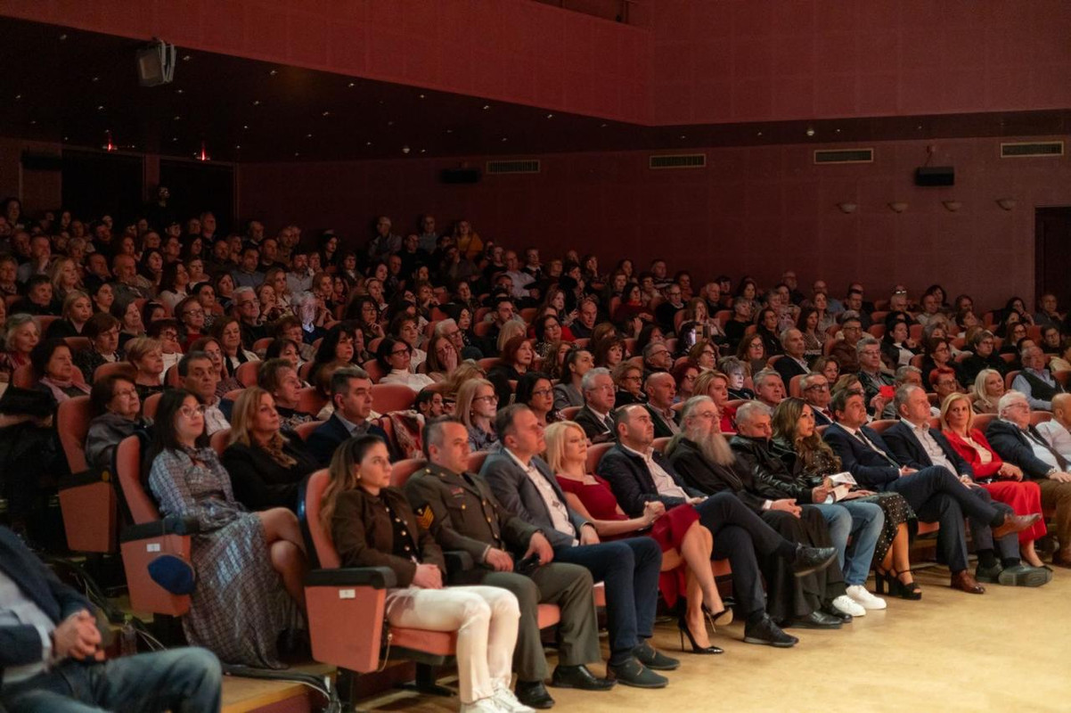 e3abdb29-85b2-473b-8296-3483a84dd9b6