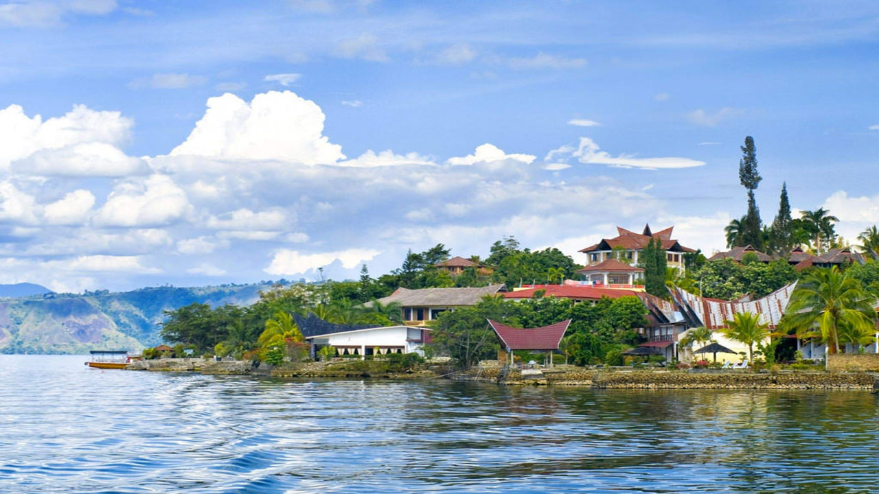 destinasi wisata Pulau Samosir