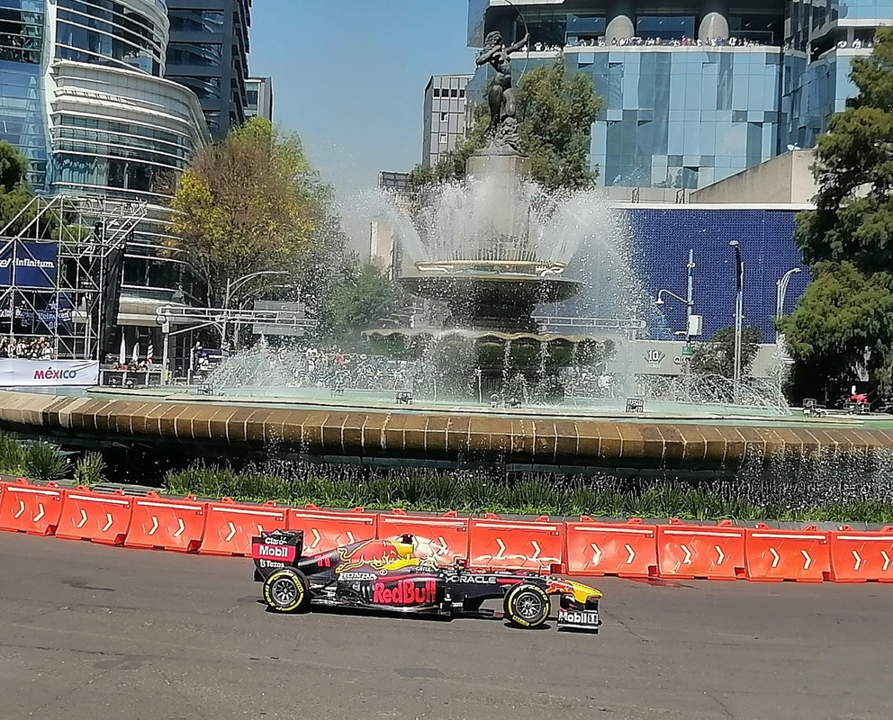 Fans en desacuerdo que la carrera de Checo Pérez en CDMX sea en horario laboral