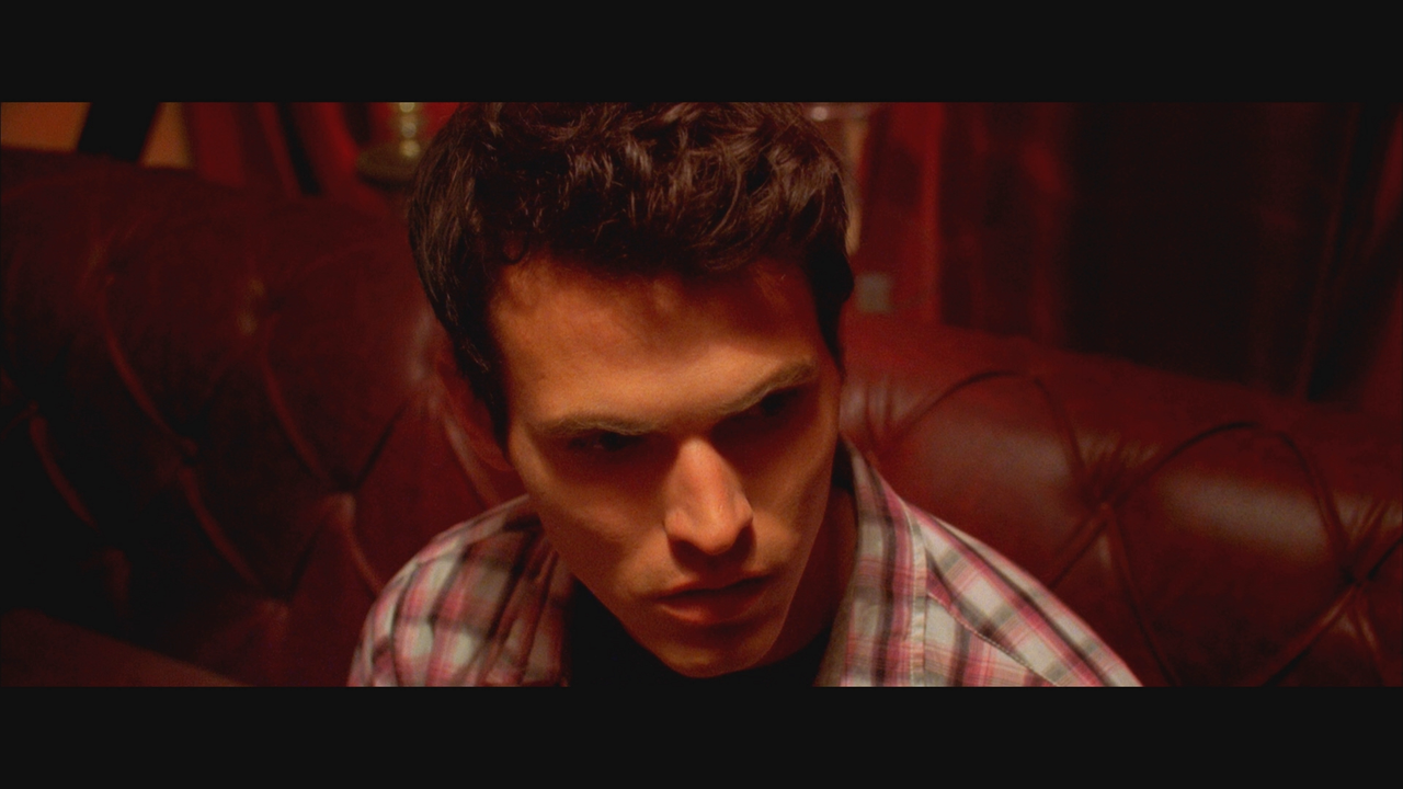 Okrowawlennie.Holmi.2009.BDRemux.mkv_20221202_220406.859