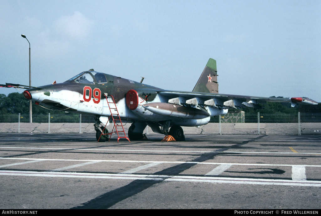 368 ShAP Su-25BM 09 Red (cn 25508110521) _26.07.92_Damgarten