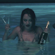 Aneta-Banach-GIF11