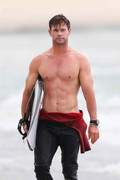 Chris-Hemsworth-superficial-guys-40