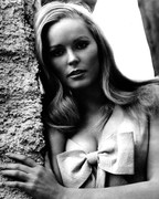 Veronica-Carlson-a46