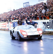 1966 International Championship for Makes - Page 4 66lm01-GT40-MKII-KMiles-DHulme-3