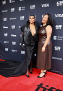 Taraji-PHenson-Cleavage26TIFF301