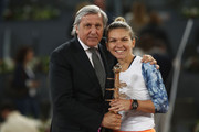 Ilie-Nastase-trofeu-Simona-Halep-Madrid.