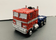 Netflix-War-for-Cybertron-Optimus-Prime-02