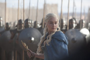 emilia-clarke-game-of-thrones-06