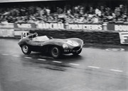 24 HEURES DU MANS YEAR BY YEAR PART ONE 1923-1969 - Page 33 54lm14-Jag-DType-T-Rolt-D-Hamilton-7