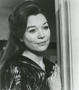 Shirley-Mac-Laine-d15