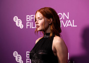 Ellie-Bamber-See-Through-The-Face-Of-Horror38