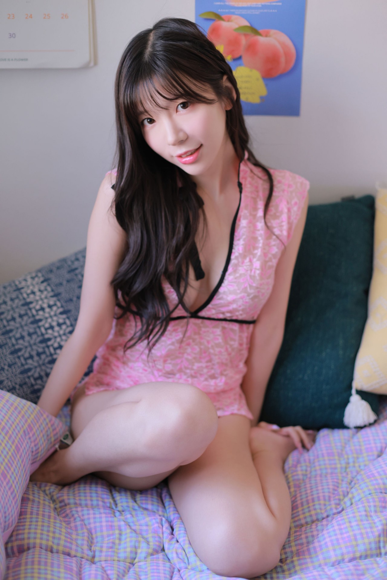 쏘블리（leeesovely）卧室绮梦写真集，粉色蕾丝佳人的极致诱惑插图2