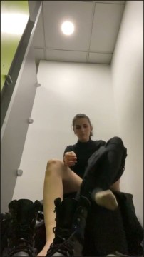[Image: Voyeur49195122320.jpg]