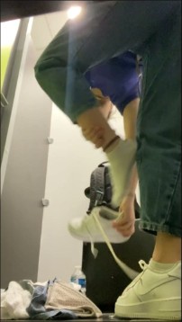 [Image: Voyeur61545113659.jpg]