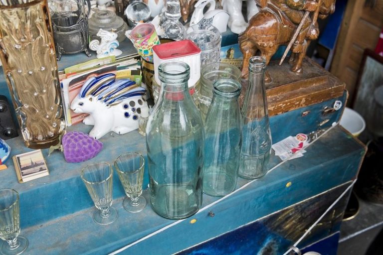 Чего только не встретишь на блошиных рынках!