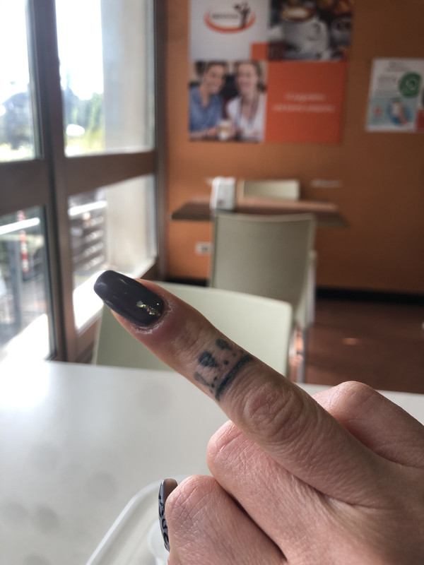 2E8EE7F0-1569-4014-9E51-17C1467D1BF9