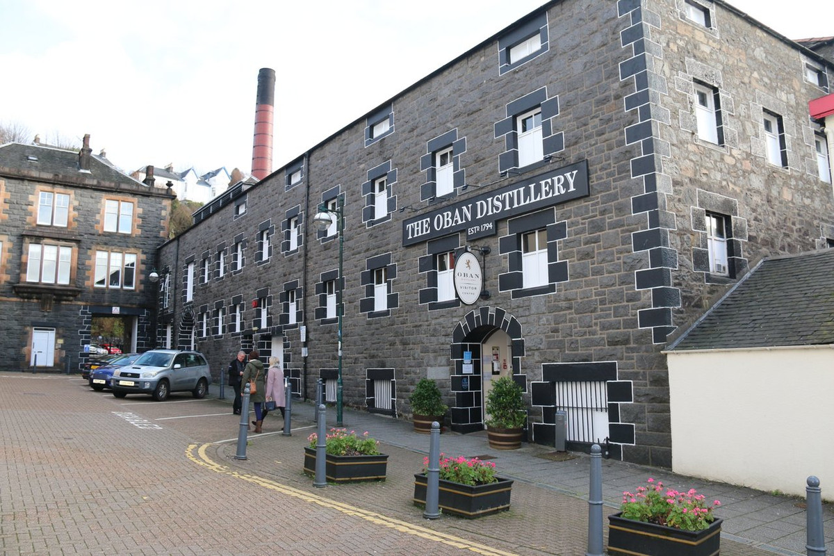 EF6FE4E6-C6CC-45FC-9B92-2611AB1BE79F