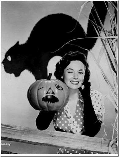 https://sheltershelter.files.wordpress.com/2012/10/classic-hollywood-actress-ruth-roman-vintage-halloween-pin-up-girl-photo4.jpg