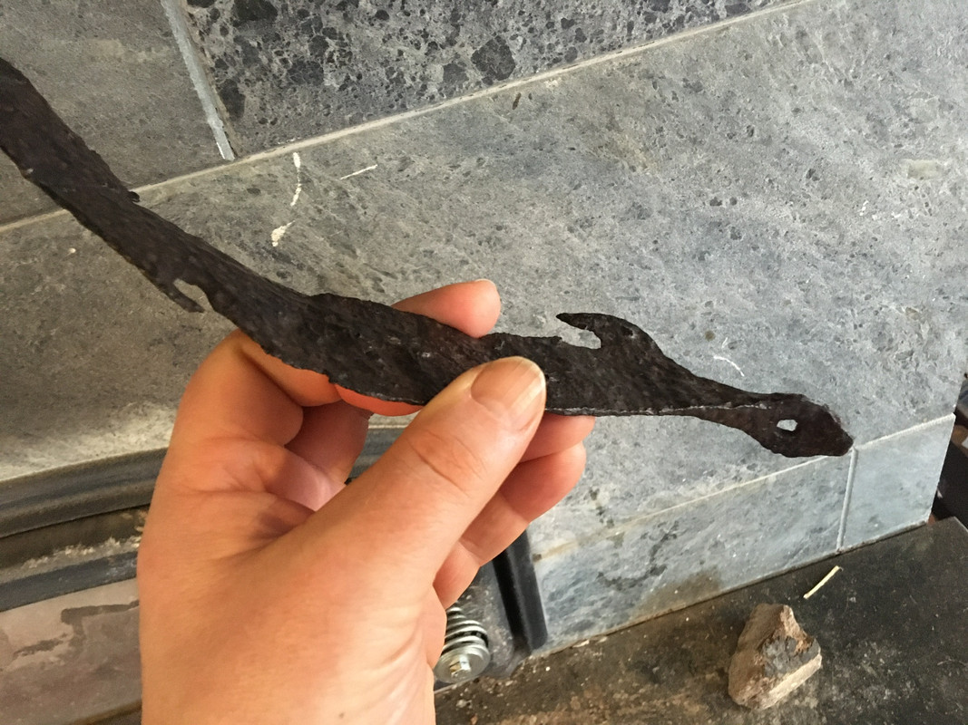 EFE57E21-89B9-4680-8239-194A55835186