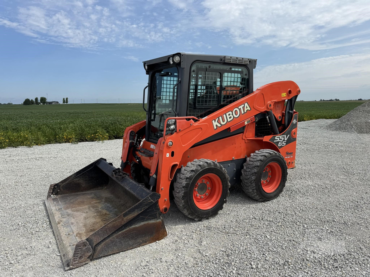2017 KUBOTA SSV65