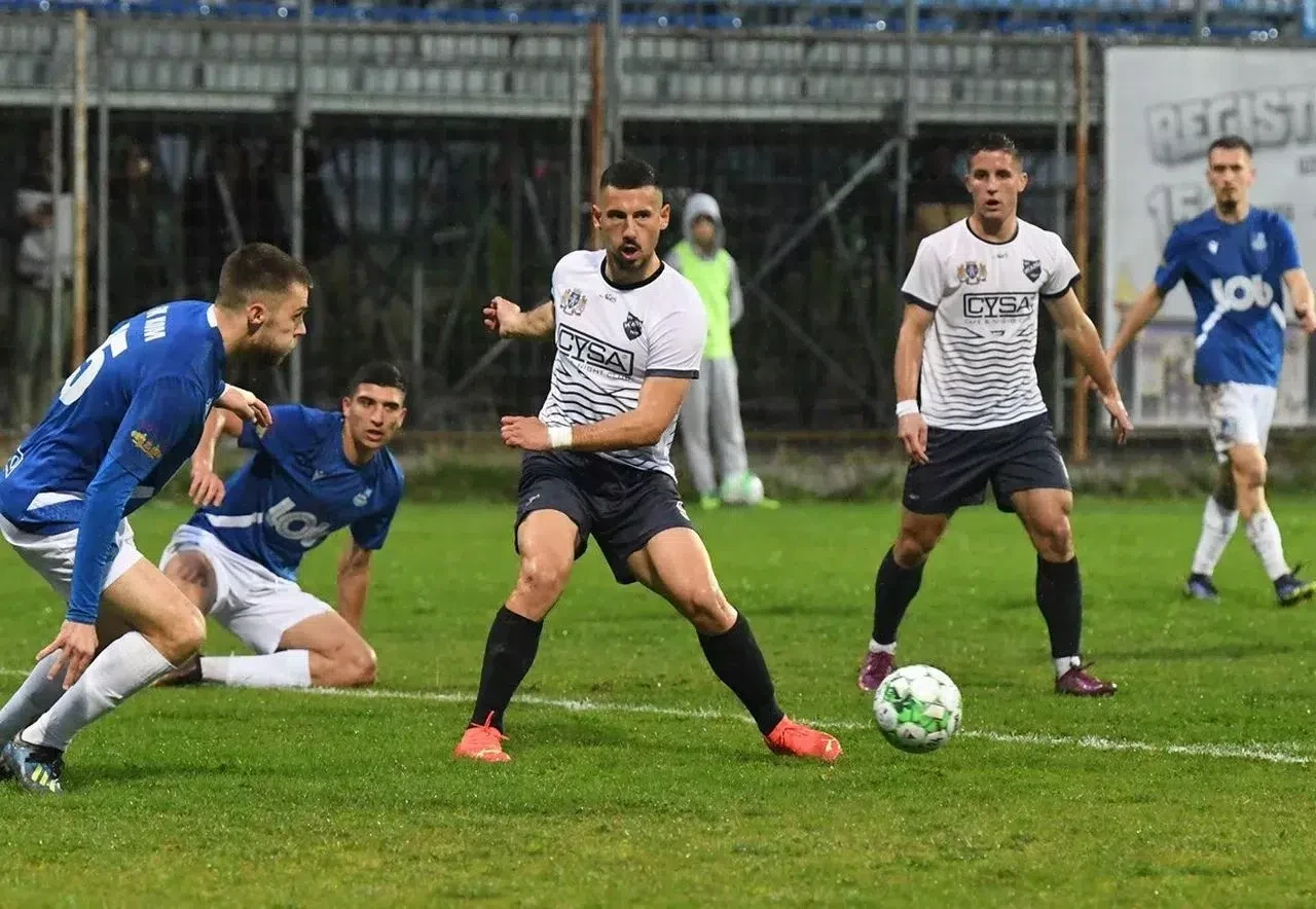 Siniša Stanisavić slavi gol u derbiju