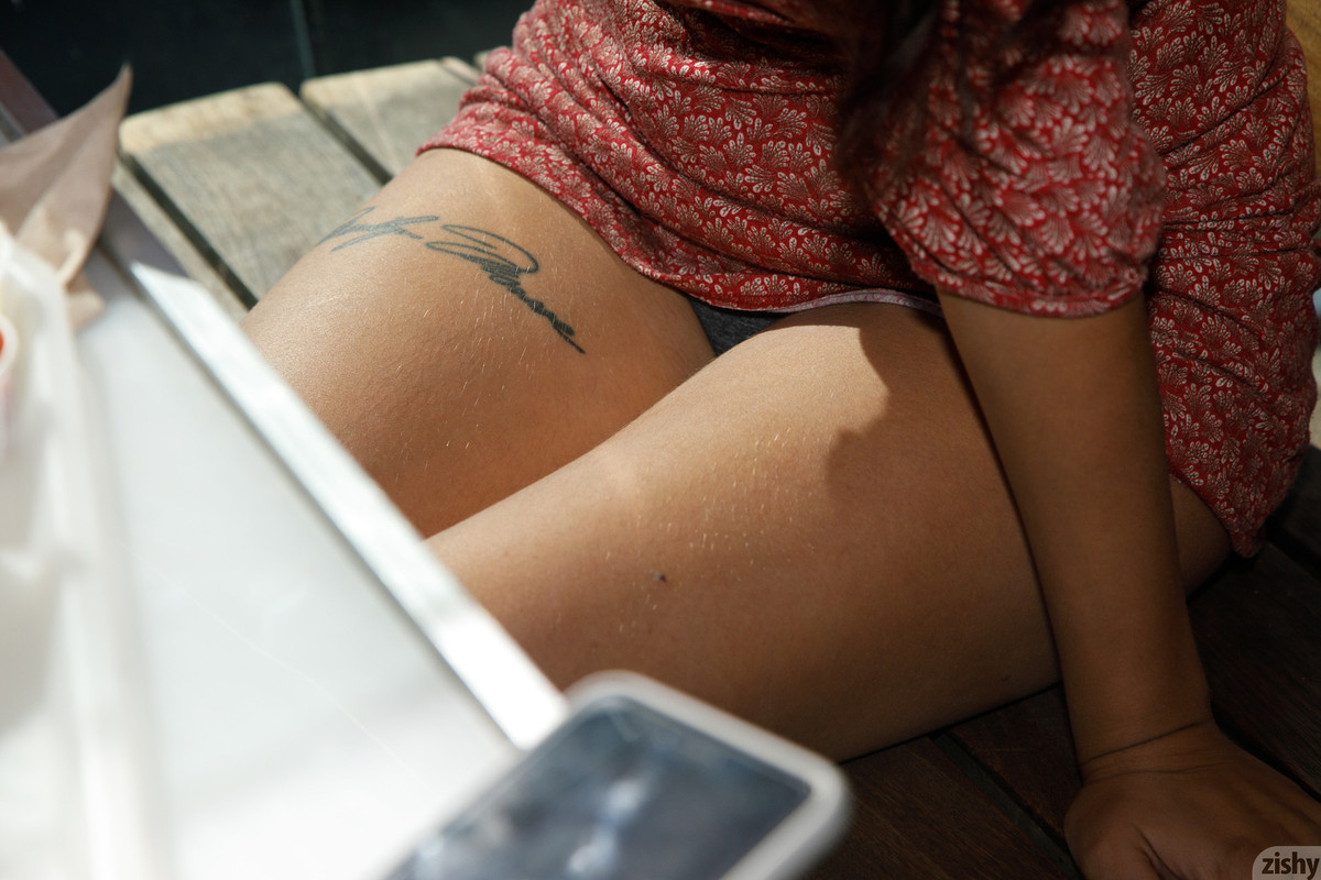 full_044_4553131717142318