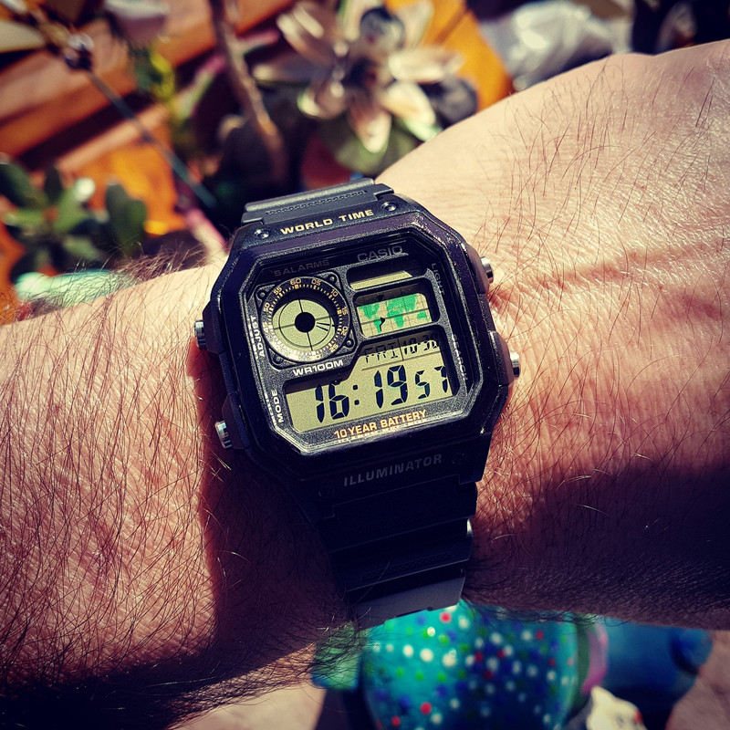 Casio World Time AE1200WH (1)