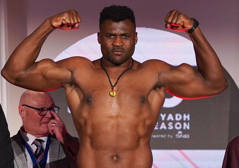 Франсис Нгану падна от №10 на №24 в новата класация на WBC