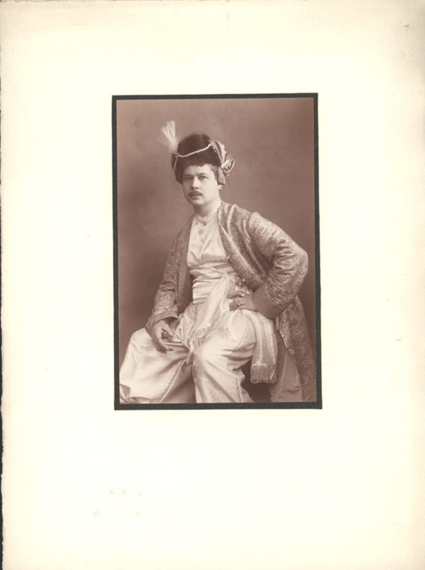 6-Константин Сомов в костюме Аладдина