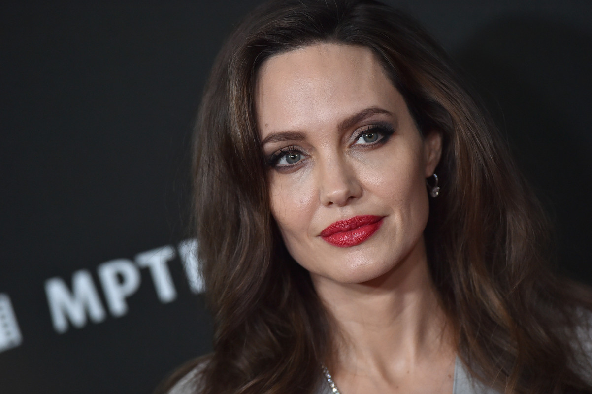 Trending Celebrity Chatter Stories This Week