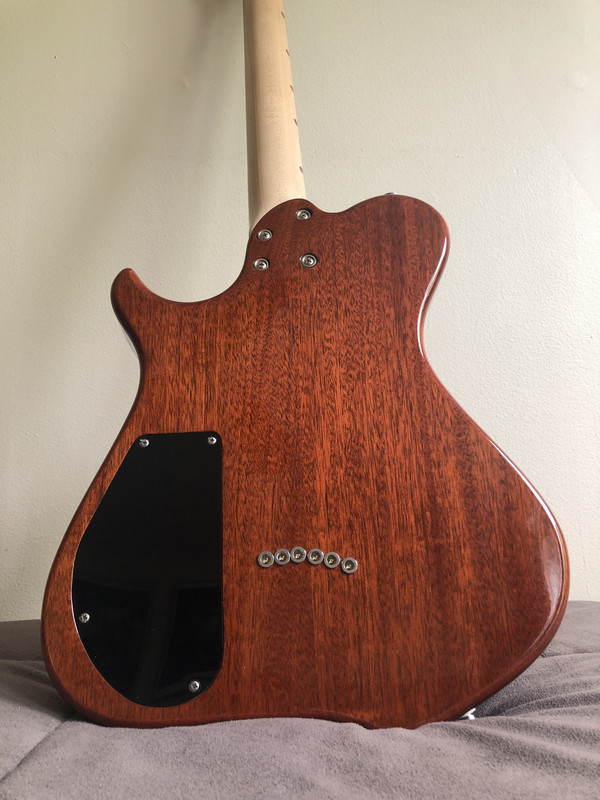 BCD000AE-C5D4-44A7-B8DE-C367E420DBC8