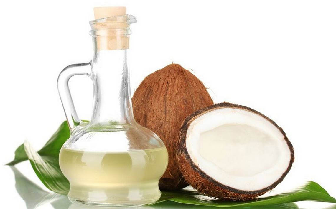 Mascarilla antiedad: Aceite de coco y aloe vera para una piel de porcelana