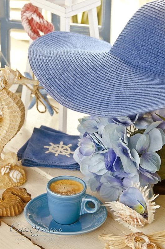 blueteasetsunhat.jpg