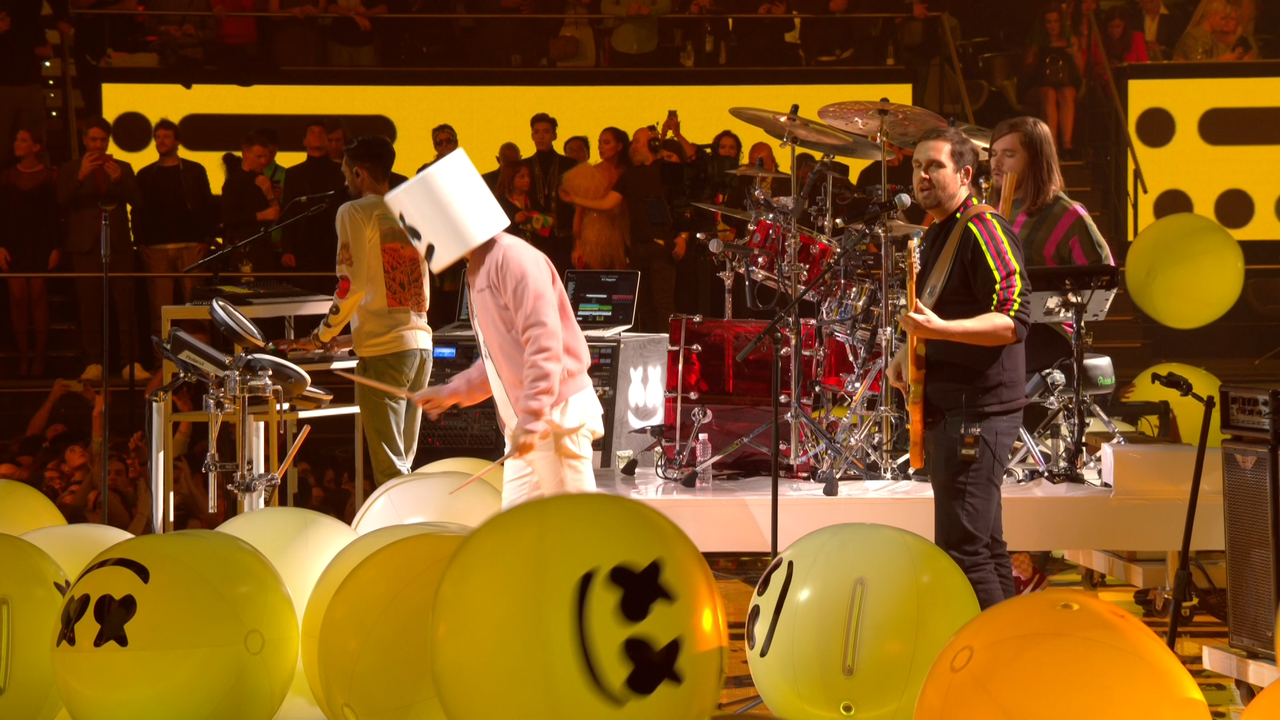 13.Marshmello,Anne-Marie & Bastille - Friends & Happier(2018 MTV