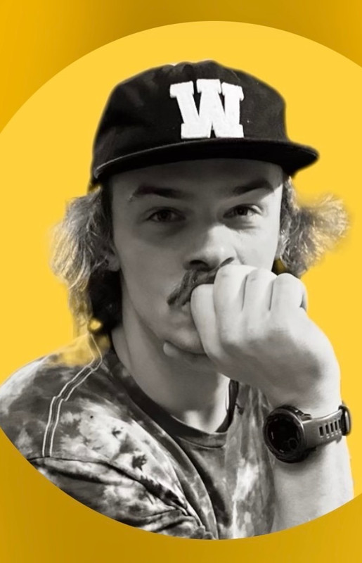 [PHOTO: Blurry shape in Bellingham Bay, Aug 1992]