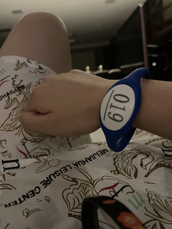 404479B7-875C-49F4-B378-CB489D9D35B4